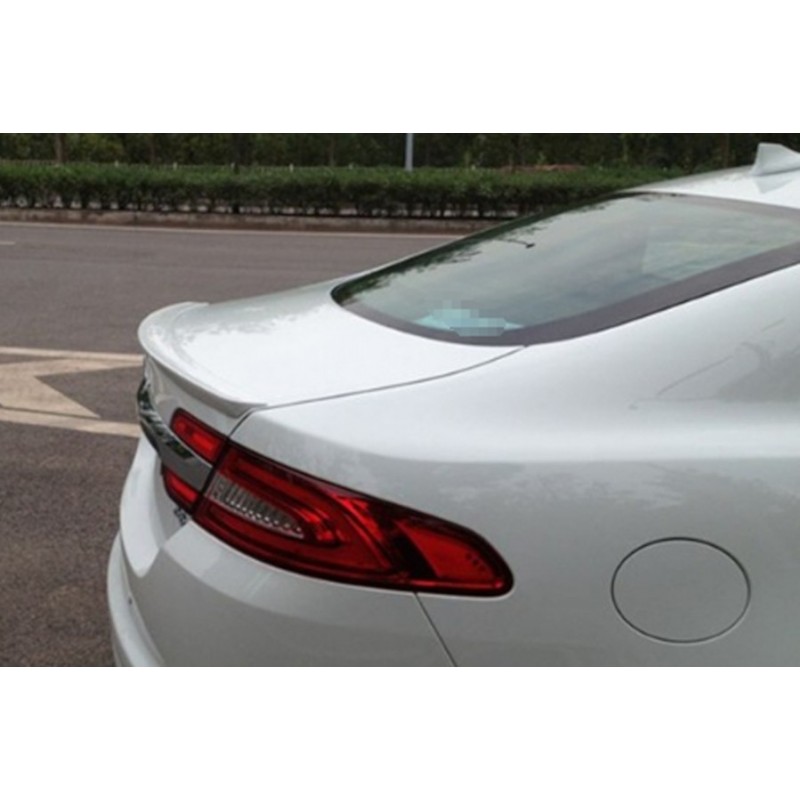 Becquet adaptable sur Jaguar XF 09-15