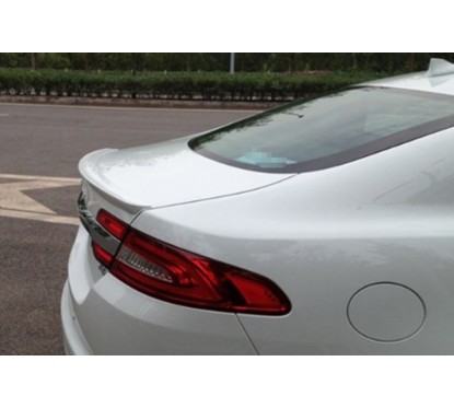 Becquet adaptable sur Jaguar XF 09-15