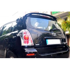 Becquet adaptable sur Toyota Corolla Verso 04-09