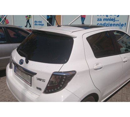 Becquet adaptable sur Toyota Yaris 3 11+