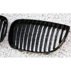 2x Grilles de Calandre BMW Serie 1 E81 E87 avec Pack M - Noir Brillant