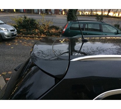 Becquet adaptable sur Opel Astra J break (09-12)