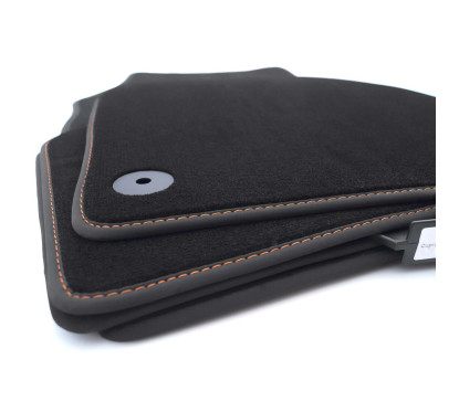 Set de 4x tapis velour Premium Cupra Born, coutures marron