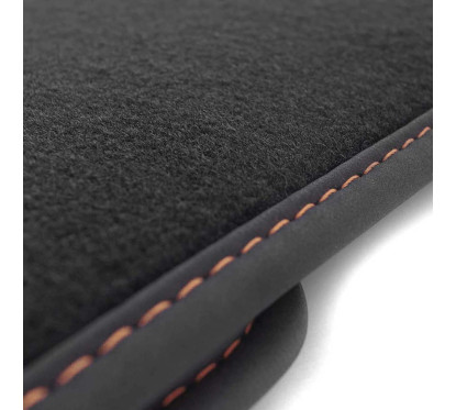 Set de 4x tapis velour Premium Cupra Born, coutures marron