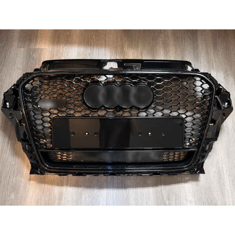 Calandre Noir Brillant adaptable sur Audi A3 8V (12-16) Look RS3