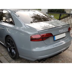 Becquet Audi A8 Berline look S Line noir brillant