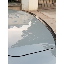 Becquet Audi A8 Berline look S Line noir brillant