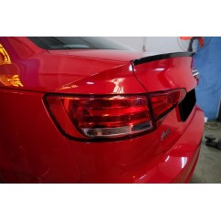 Becquet de coffre adaptable sur Audi A4 B9 Berline (16+) Noir laqué