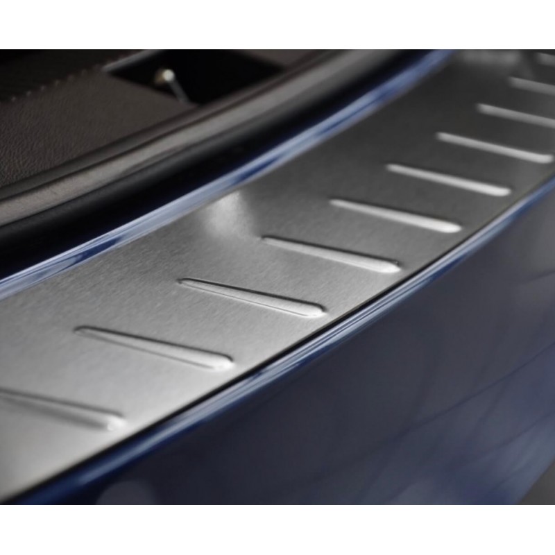 Seuil de coffre alu adaptable sur Vw Passat B8 Break (15+)