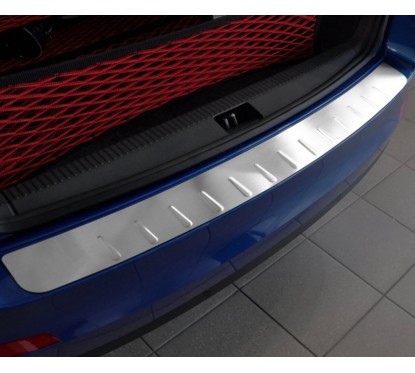 Seuil de coffre alu adaptable sur Vw Passat B8 Break (15+)