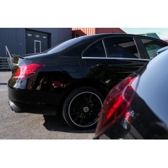 Becquet Mercedes Classe C berline W205 peint Noir brillant13-