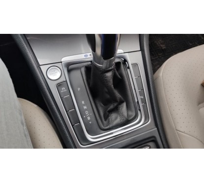 Cadre de console centrale alu adaptable sur Vw Golf 7 et 7.5 (avec boîte DSG) (12-19)